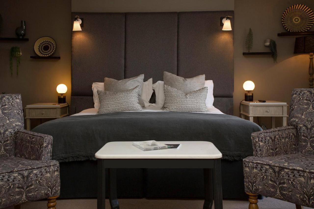 Отель The Grosvenor Arms Шефтсбери Экстерьер фото