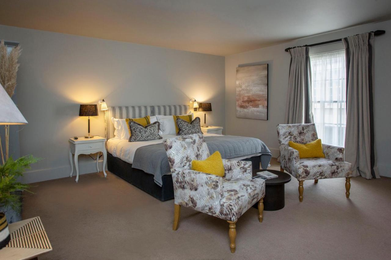 Отель The Grosvenor Arms Шефтсбери Экстерьер фото