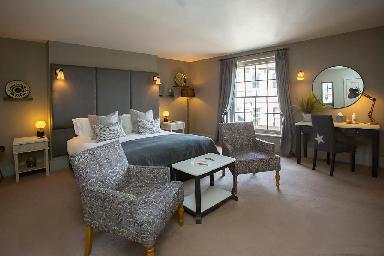Отель The Grosvenor Arms Шефтсбери Экстерьер фото