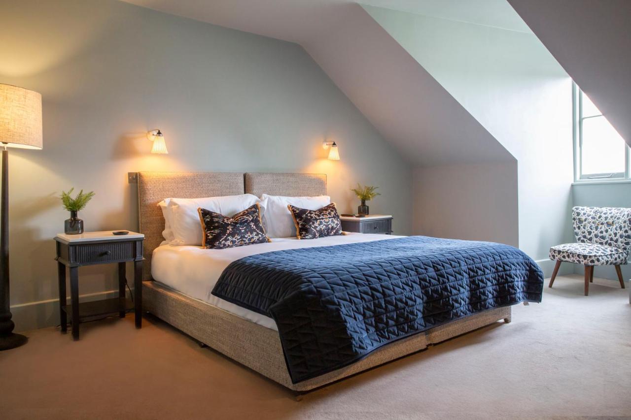 Отель The Grosvenor Arms Шефтсбери Экстерьер фото