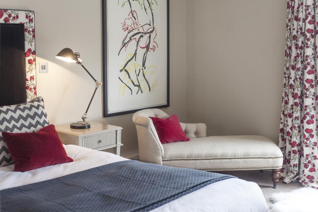 Отель The Grosvenor Arms Шефтсбери Экстерьер фото