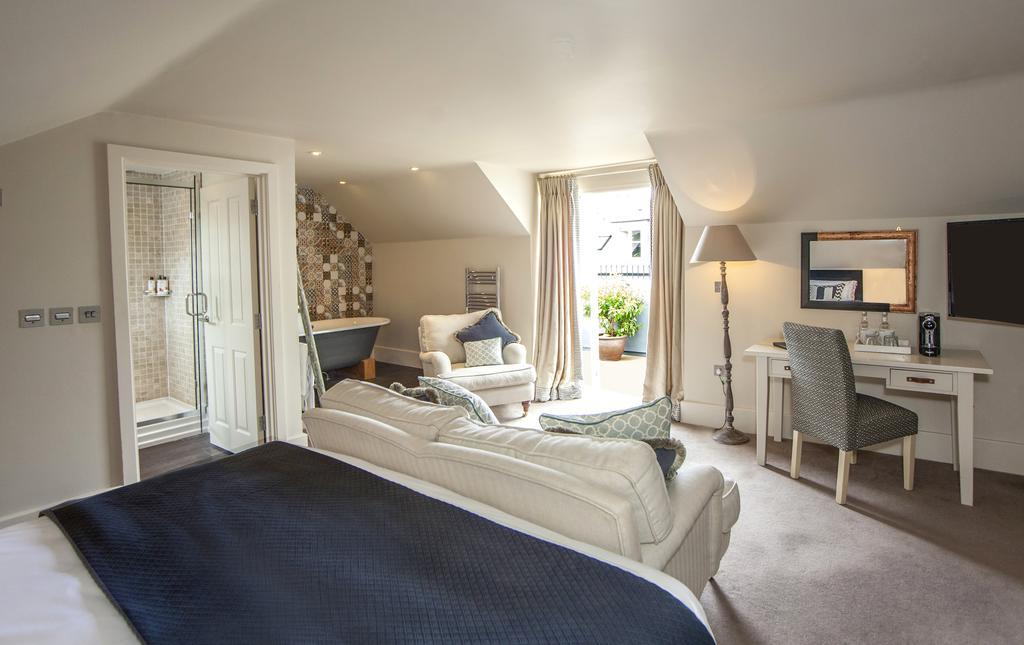 Отель The Grosvenor Arms Шефтсбери Экстерьер фото